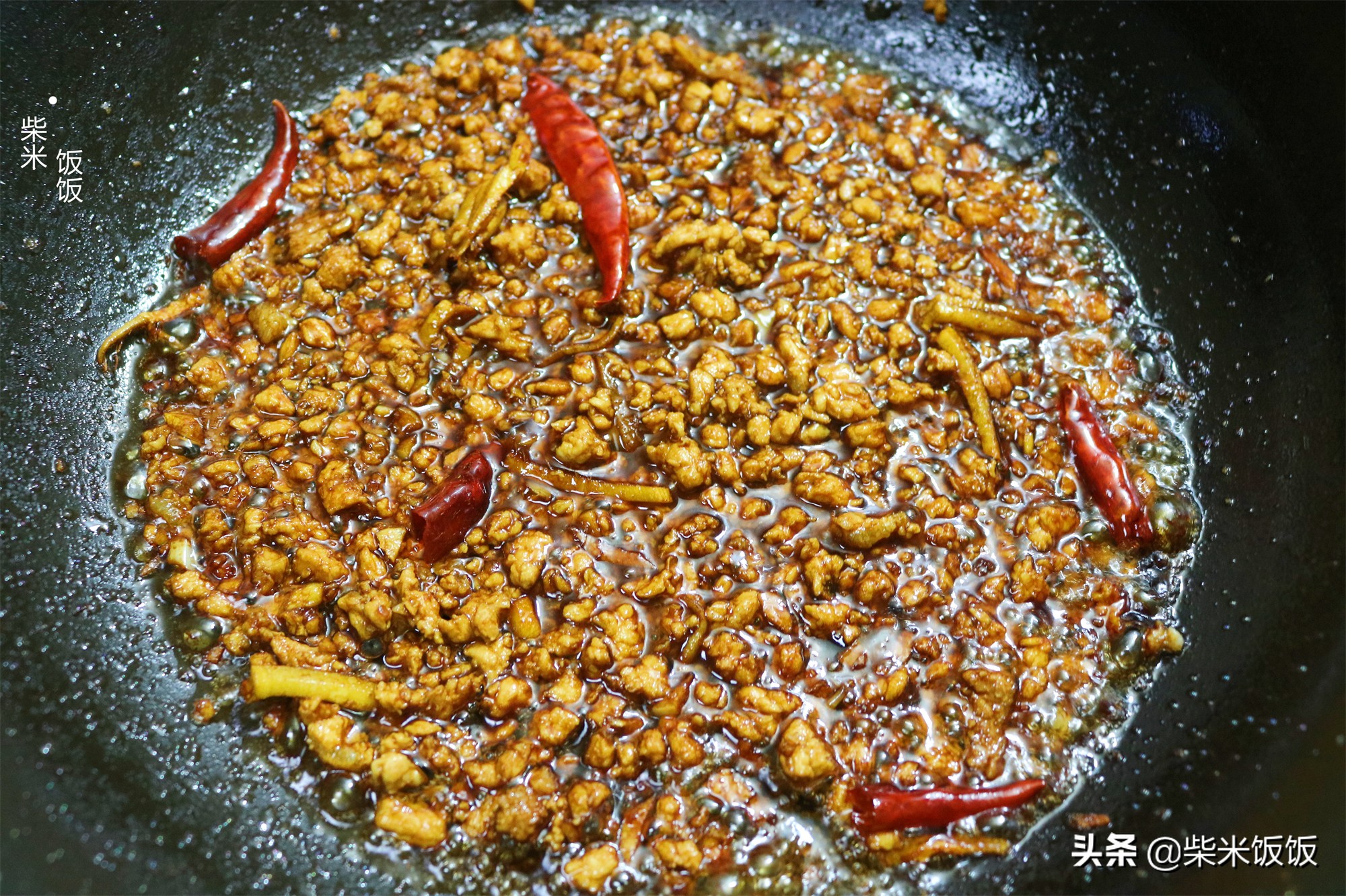 粉条的神仙吃法，4种食材一锅出，鲜香四溢，好吃得连汤也不剩