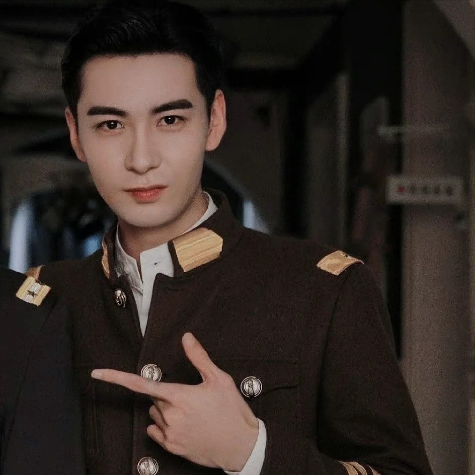 演“军阀大少”我只服这8位男星，个个剑眉星目，杀伐果断