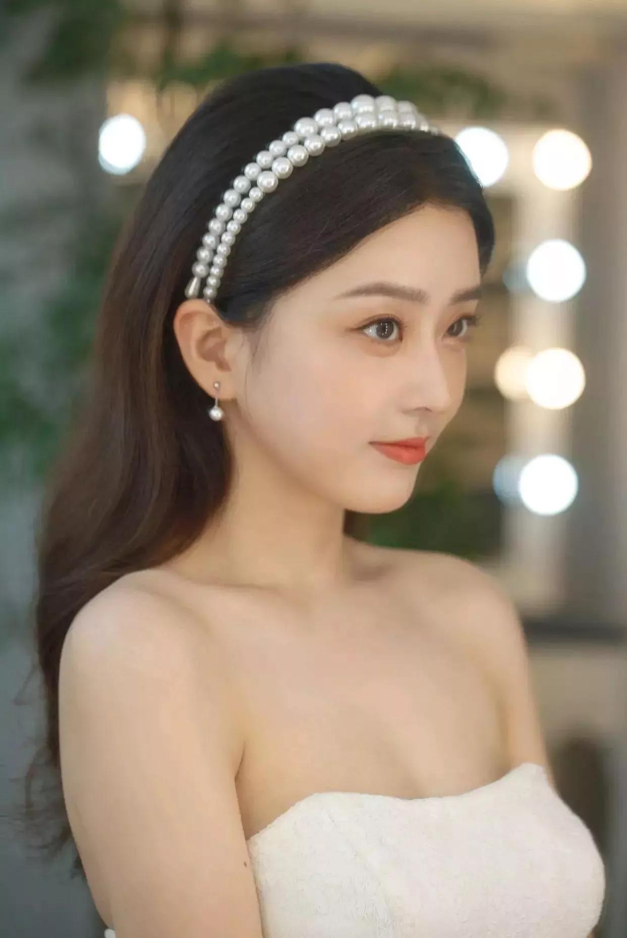 如花似玉的王嘉丽