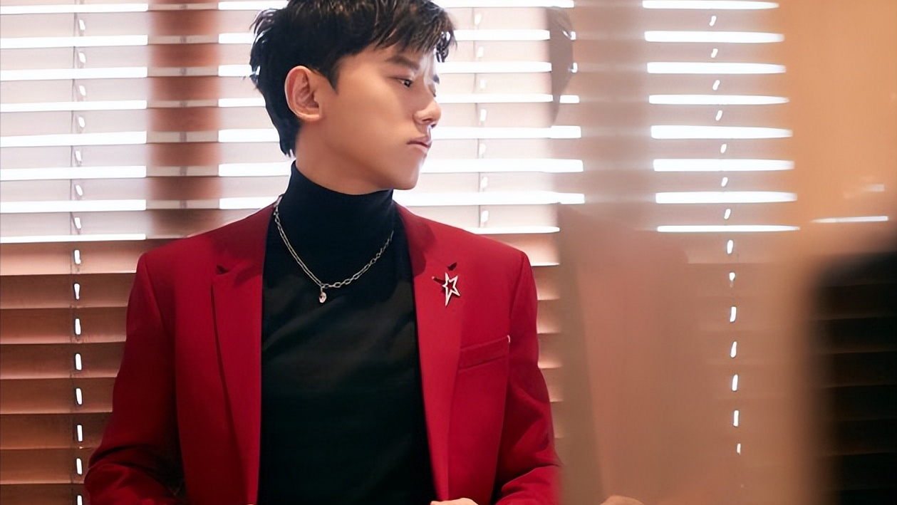 明星清唱名场面，张碧晨惊艳全场，周深简直是“人间百灵鸟”