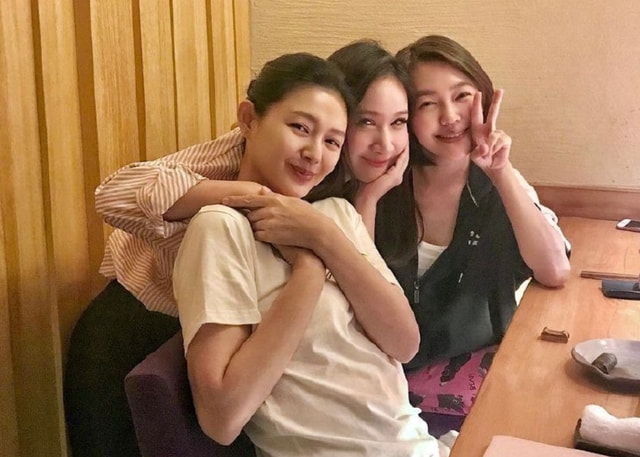 “曲终人散”的人生：大S一家忙着晒幸福，汪小菲满脸憔悴又孤单