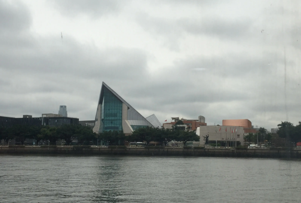 美女死刑犯刘冬梅：看守所学佛，枪毙前面露微笑、唱歌曲《解脱》