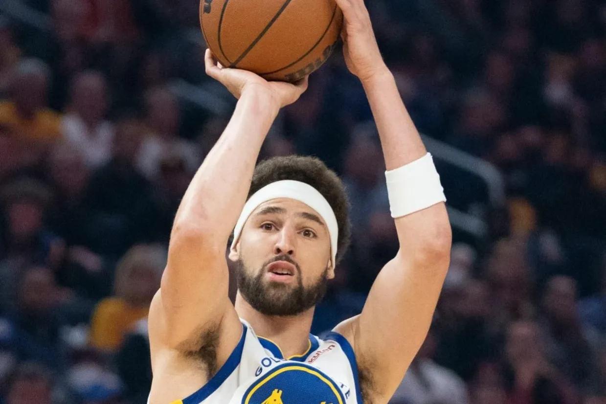 NBA三分球排行榜(NBA季后赛历史上投进三分球最多的20名球员，库里第一詹姆斯第二)