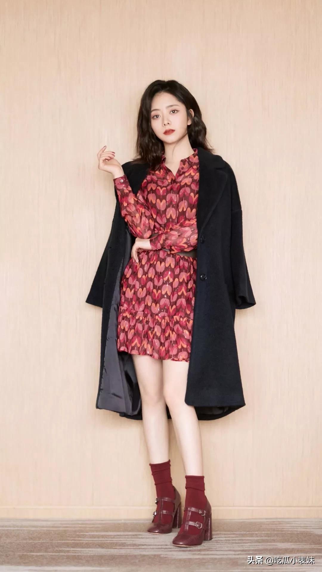 谭松韵，迷人的娃娃脸，清新灵动，甜美可爱