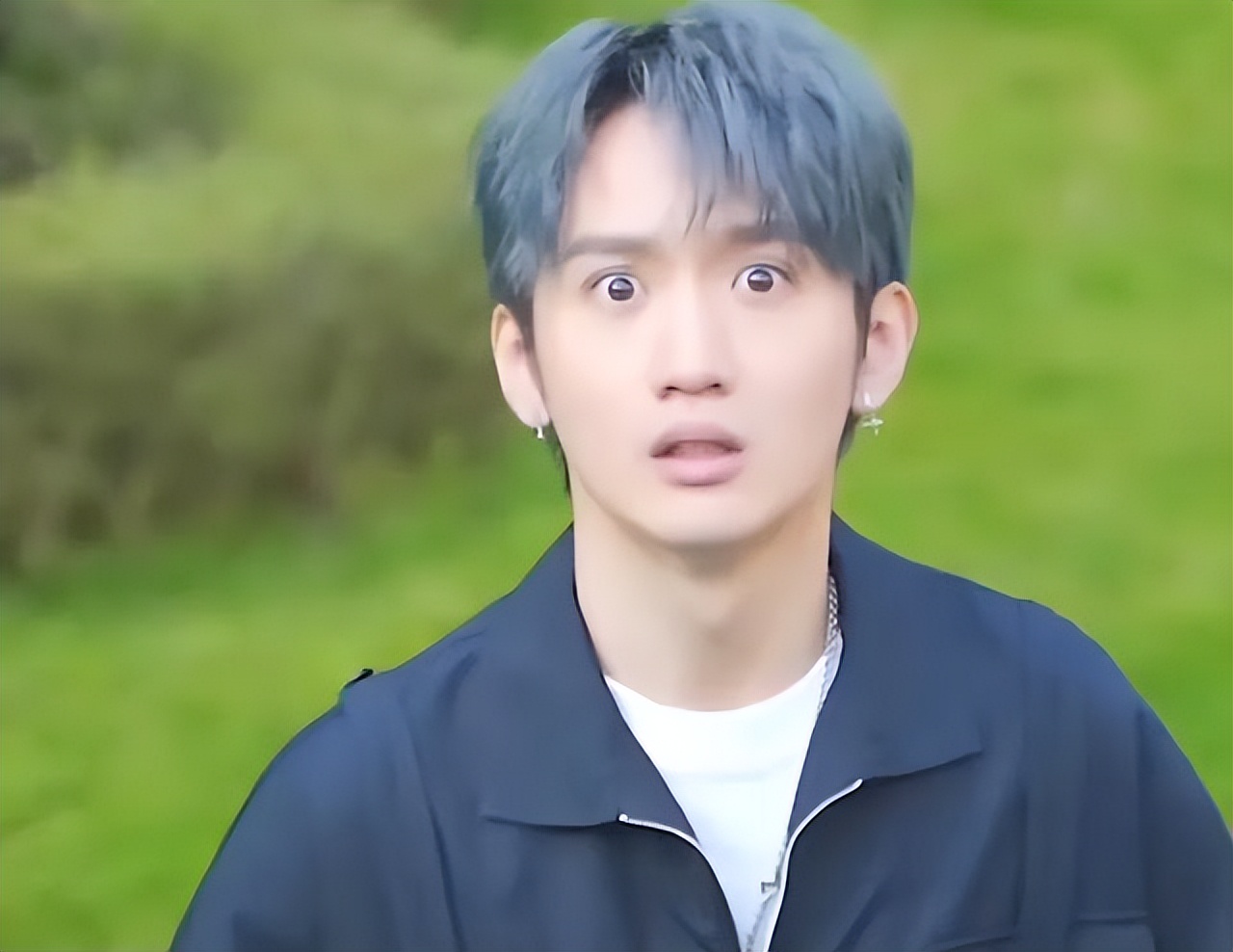 好利来二公子罗成,远比哥哥罗昊适合出镜!长得帅会滑雪还有腹肌