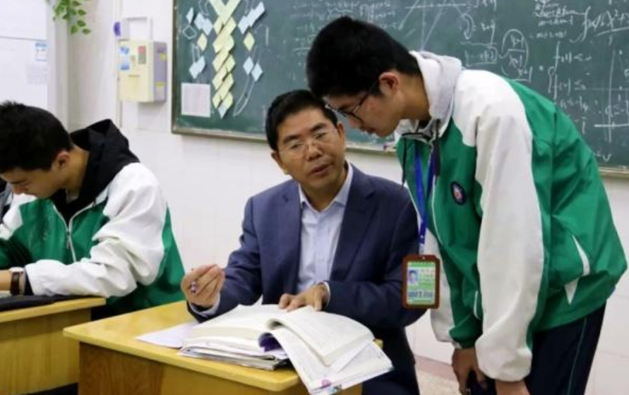 高考成绩和模拟考成绩相差多少？学姐说出答案，家长松了口气