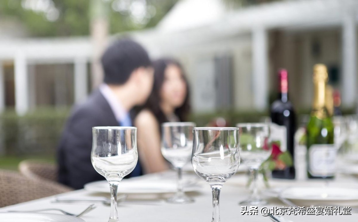 婚礼上好玩的小游戏推荐，新郎新娘互动游戏！接亲游戏、闯门游戏