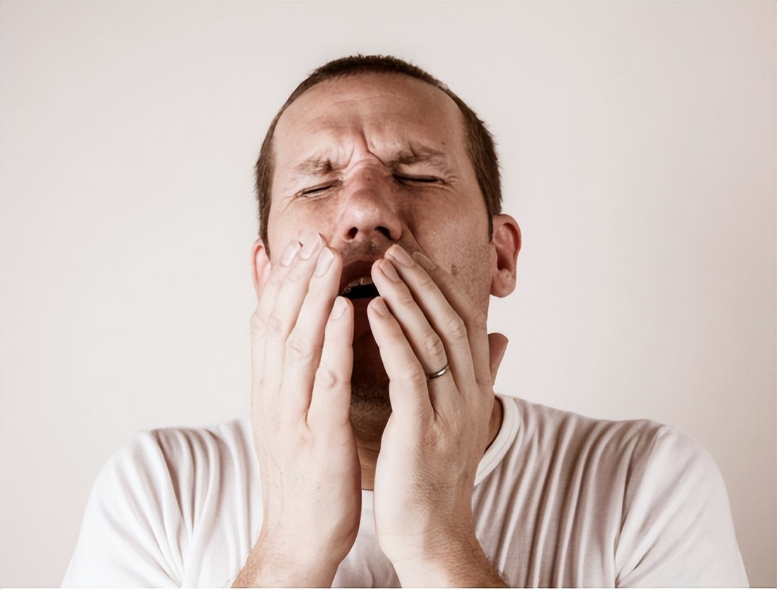 嗓子里总有痰，痰多吐不完？教你4招，切断“生痰之源”