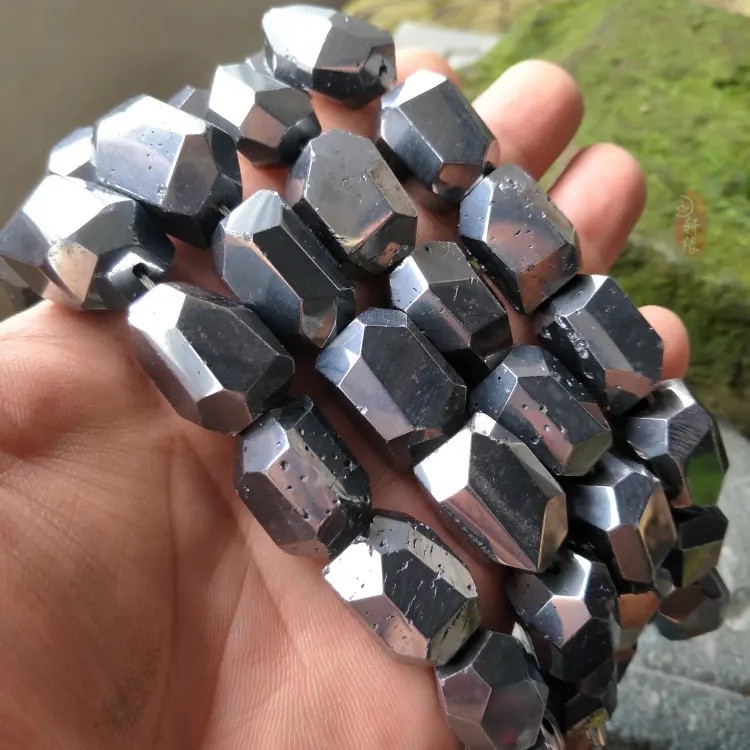 再次提醒:有些"能量石"可能是一级致癌物,为了健康,放下吧