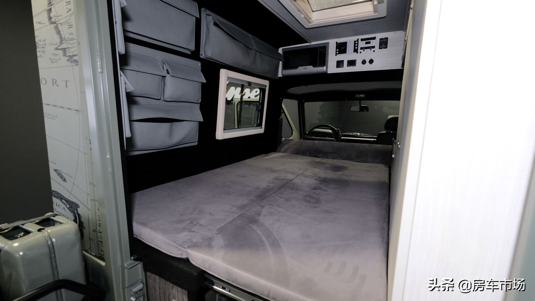 军用级奔驰大G改装房车，四驱带锁抗寒耐热，有人用它环球旅行