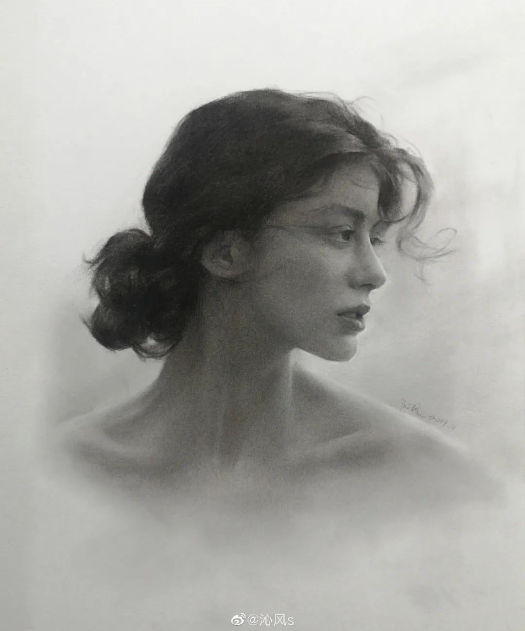 画皮画骨难画魂，她用木炭把明星画活了，王一博鞠婧祎眼神看醉了