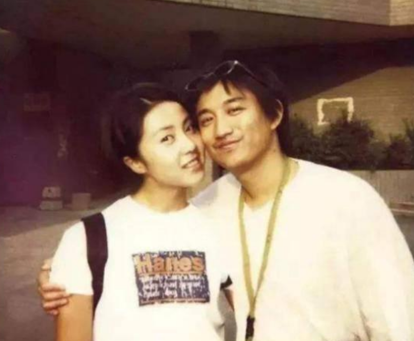 “老戏骨”谢园：至死无儿女送终，小娇妻邱悦后悔丁克了吗？