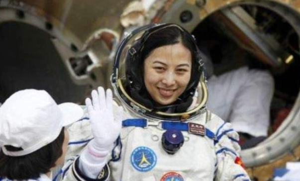 2021年四位很励志的“女性素材”，值得写进高考作文，可锦上添花