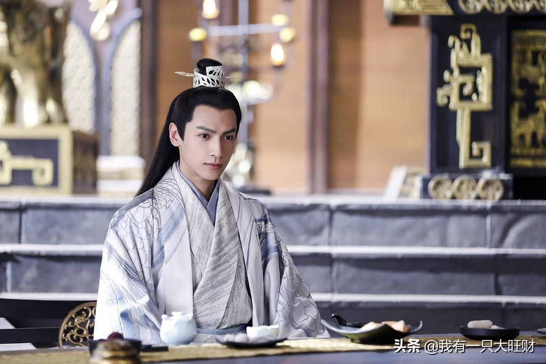 《白发》无辜背负仇恨的容齐，至死守护容乐，自此世上再无齐哥哥