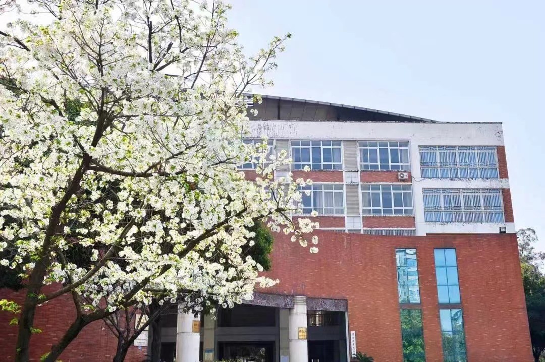 今天，2022中国大学专业排名正式公布，成都理工大学83个专业强势“上榜”！