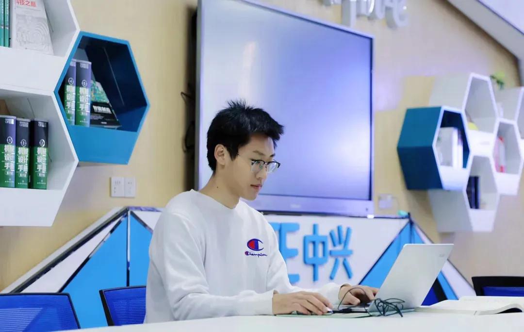 全寝直博！这个学霸寝室携手奔赴更大的舞台！