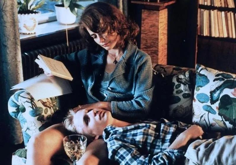 说电影：《教室别恋》畸形的师生恋，从滚热开始到冰凉结束