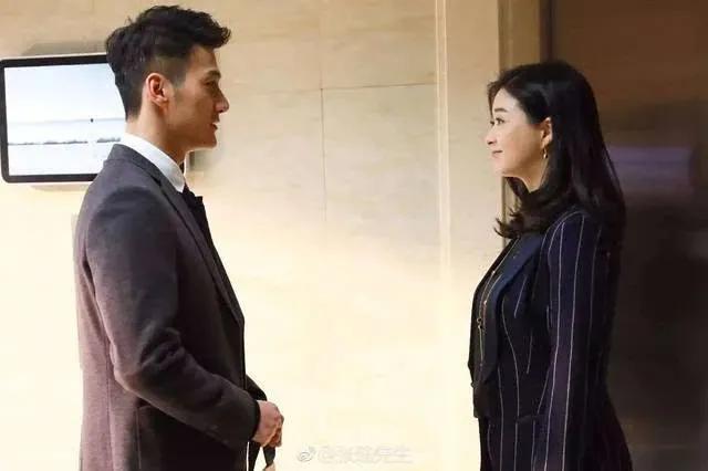 《欢乐颂》原著中，五位女性在爱情中的成长与抉择
