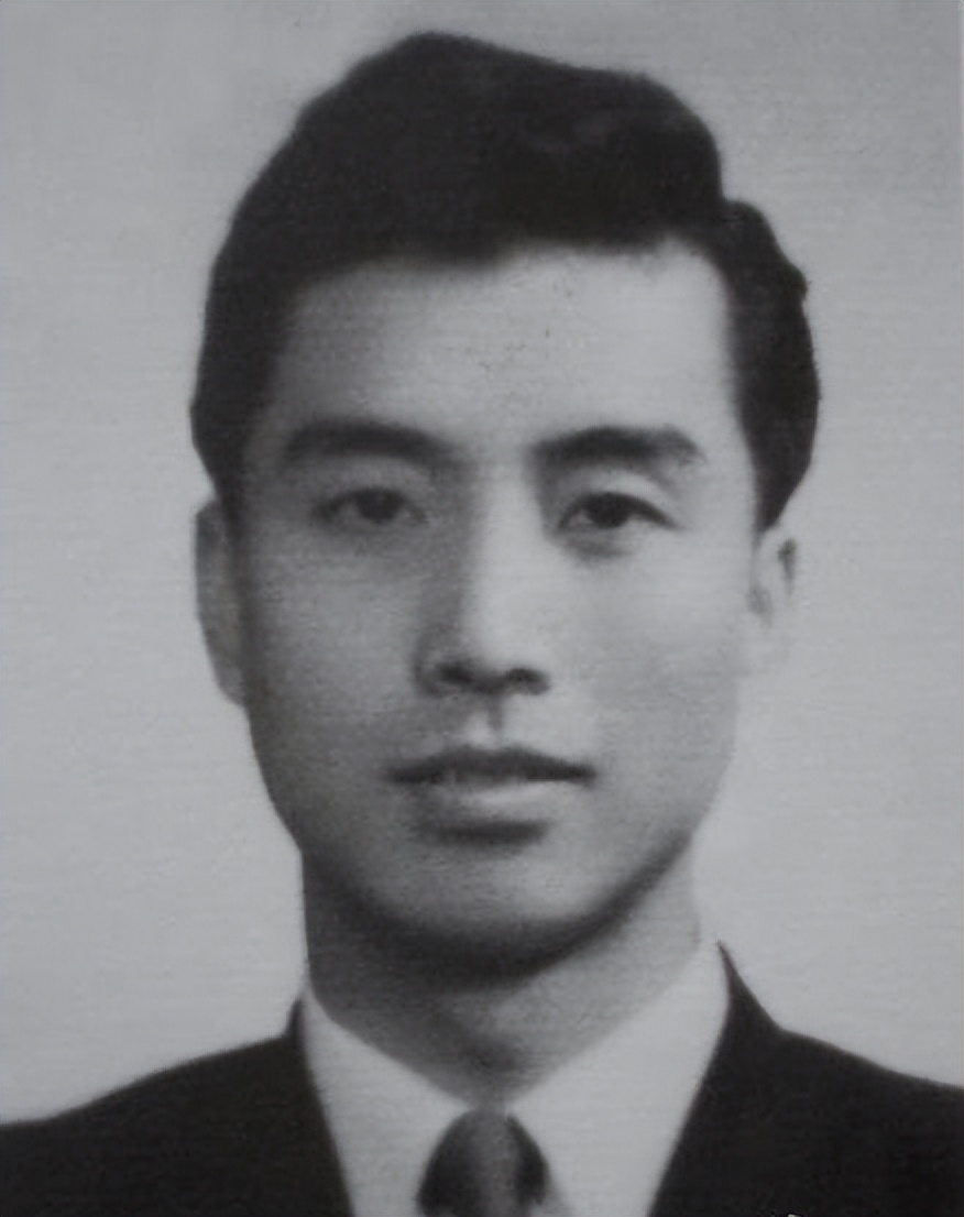 李双江长子李贺：弟弟李天一入狱后，他不计前嫌照顾父亲和继母