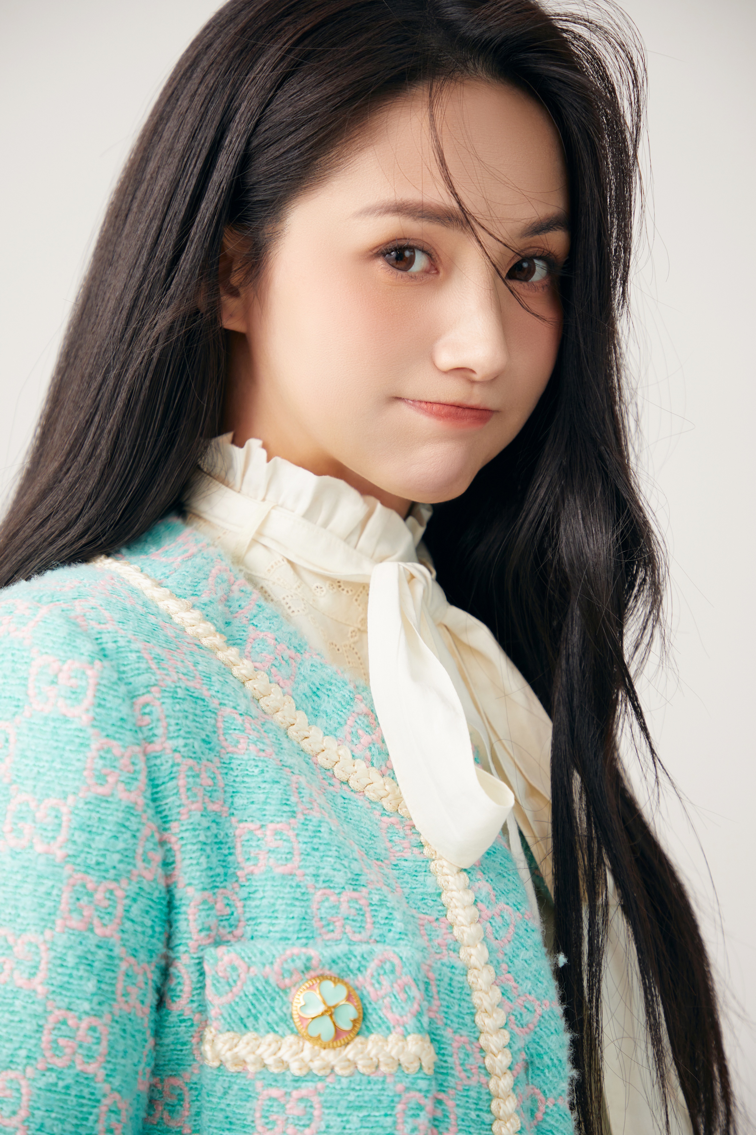 蓝心妍财阀千金写真 化身韩剧女主角
