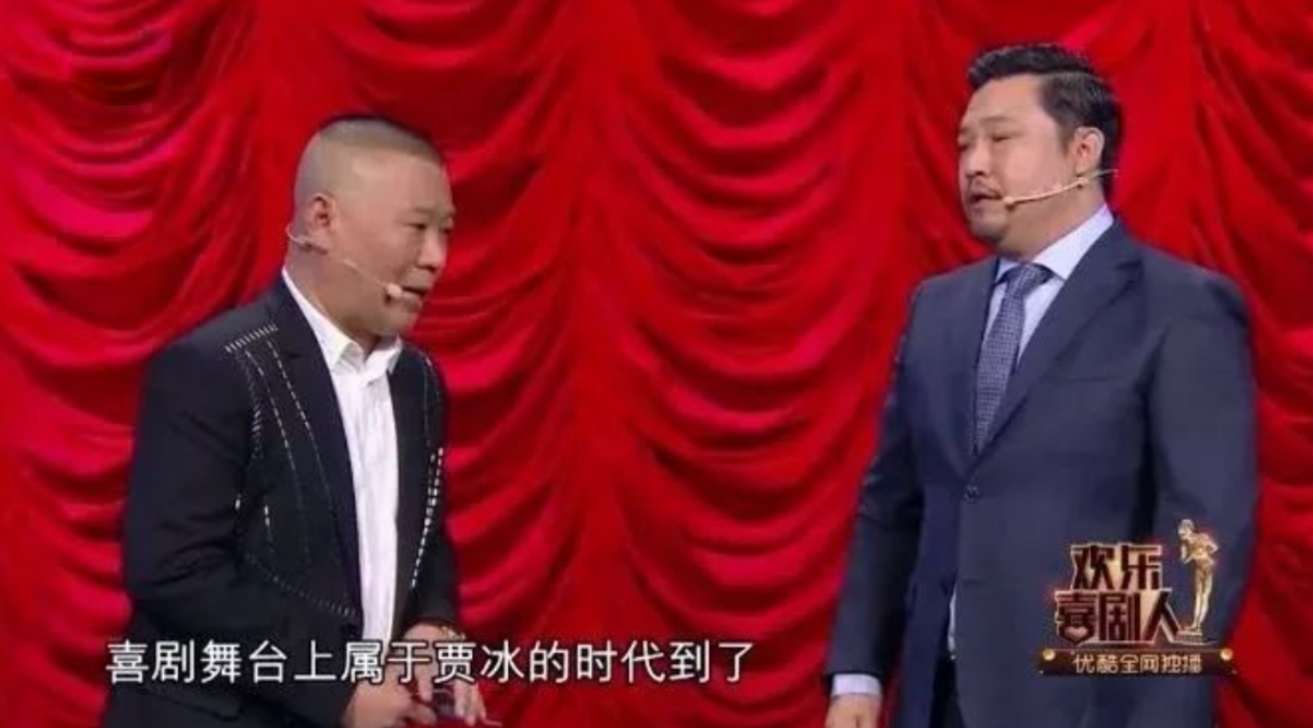 贾冰：从军人出身到喜剧演员，2次冠军3上春晚，和妻子恩爱惹人羡