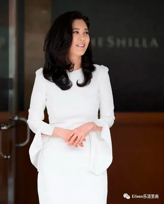 全都离过婚?何超琼李富真孟晚舟三位顶级白富美为什么那么像?