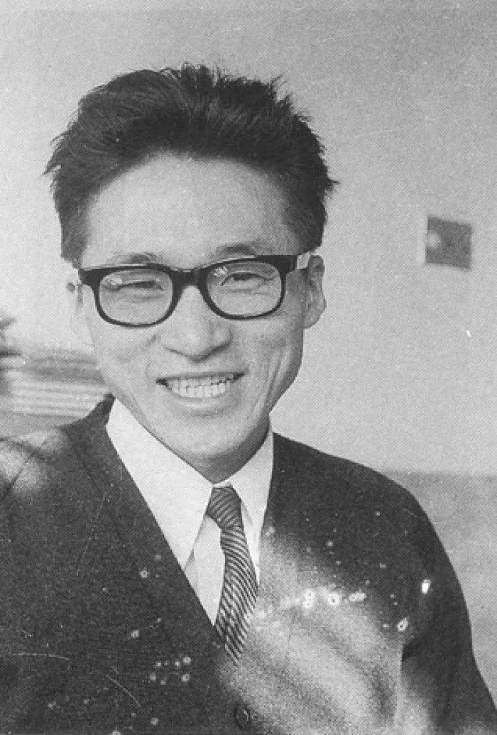 胡因梦50岁生日,李敖送50支玫瑰,不为祝福,只为羞辱