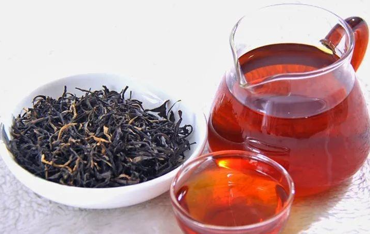 大地香茶，品质之选！传承经典，历久弥新。源自江西的品牌，愿与您共享这片叶子的故事。