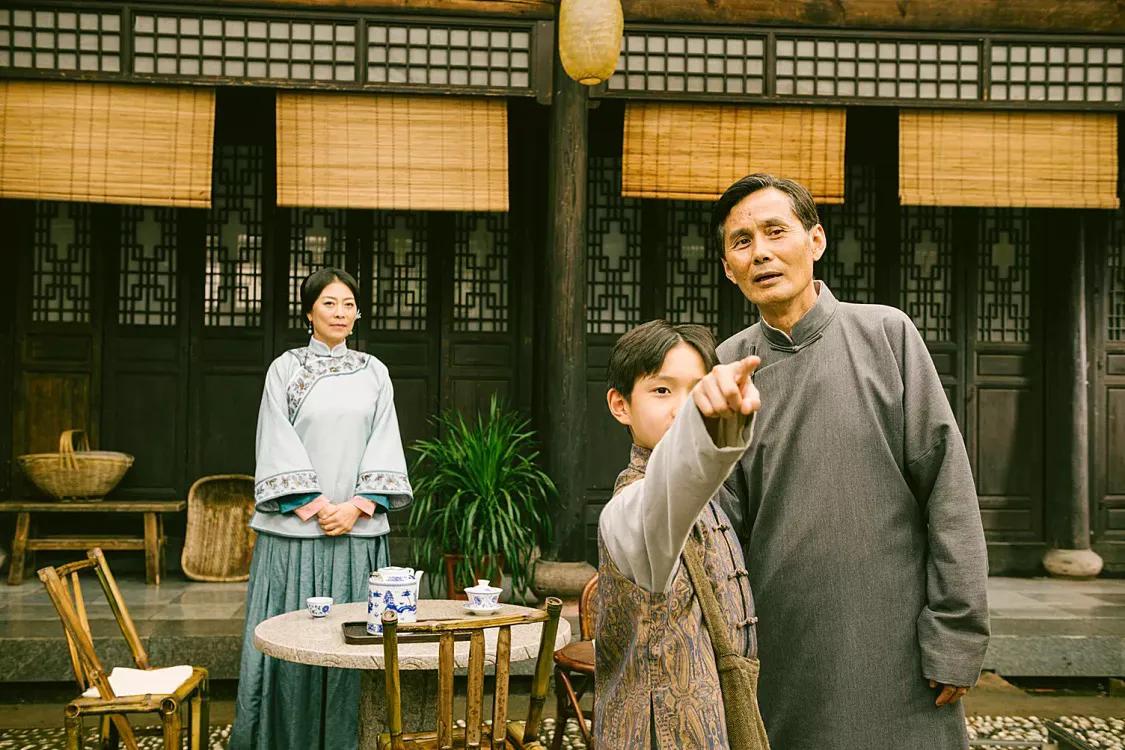 《地火》电影上映17天就能获得历史片内地票房第五名的要素