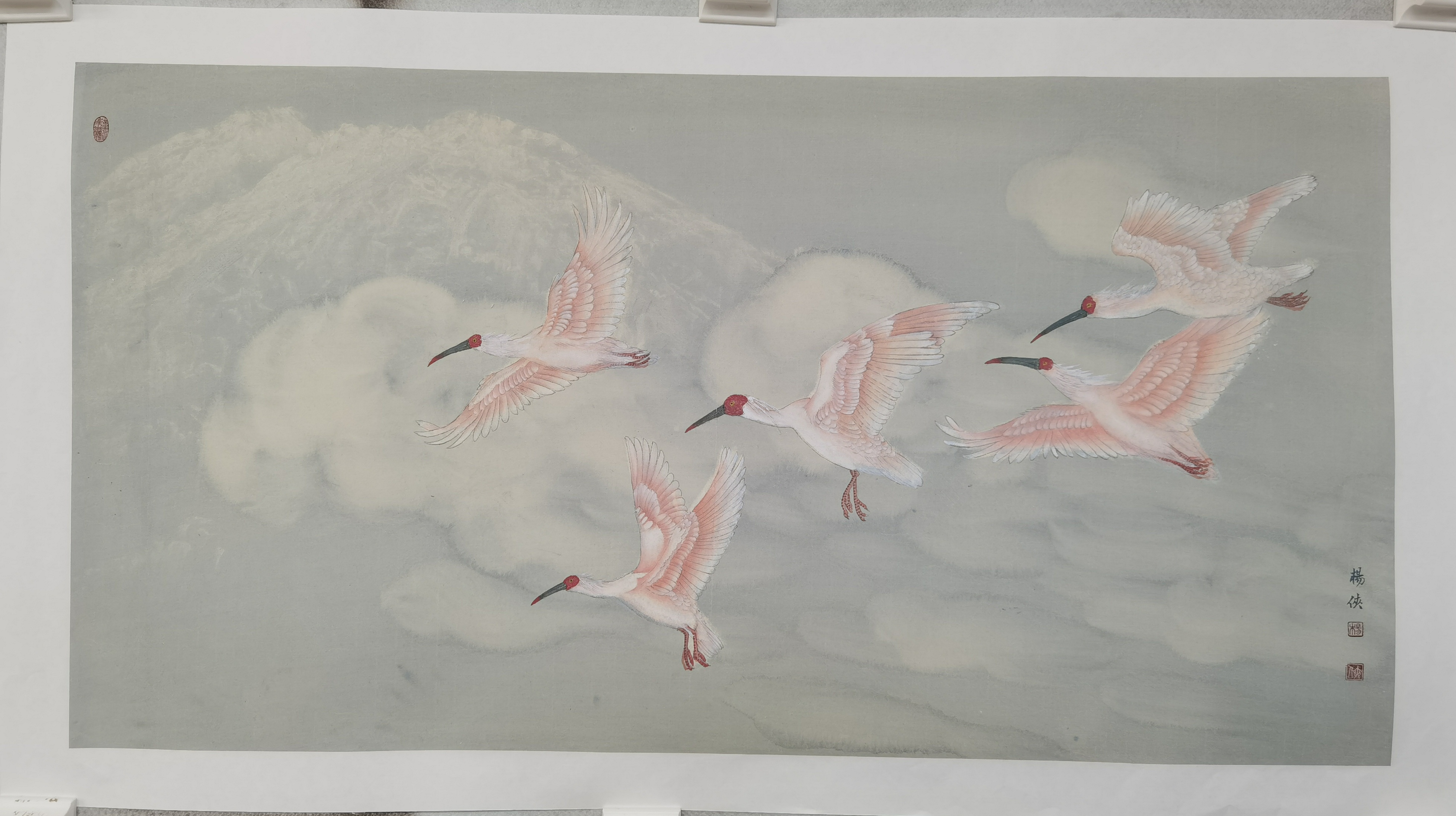 文明的审美思索、形象建构与灵魂守望—评杨侠的朱鹮系列绘画作品