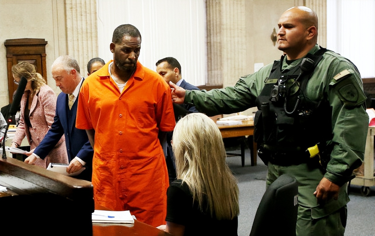 美国知名歌手R. Kelly被判30年监禁，9项罪名全部成立