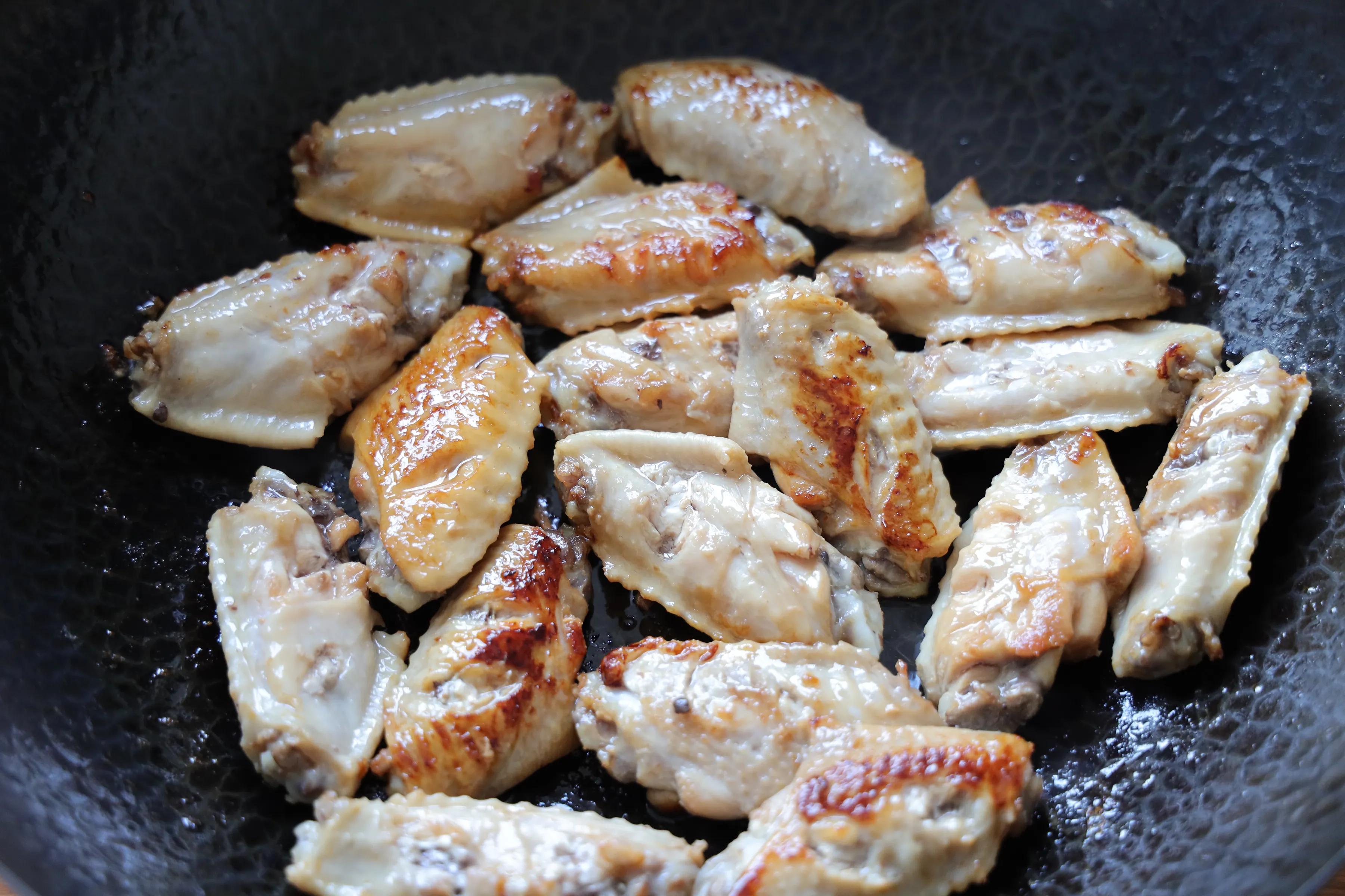 这大概是鸡翅最简单的做法了，适合日常给家人吃，手残党也能成功