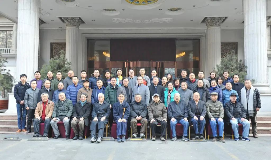 纪念孔孚 自曲阜、济南来，必将走向世界和未来——访谈孔德铮大姐