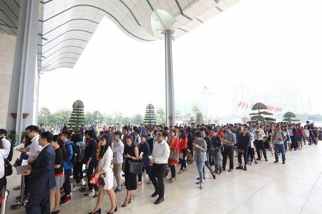 五年前，与马云对话的越南大学校花，后来怎样了？