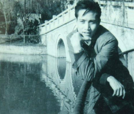 李力持晒李连杰87岁岳父近照，称其留在中山养老，未随利智移民