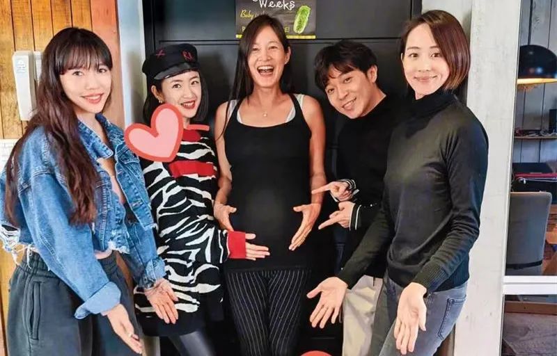 林依晨因老公缺席坐月子患产后抑郁，自我感动式婚姻被外人质疑