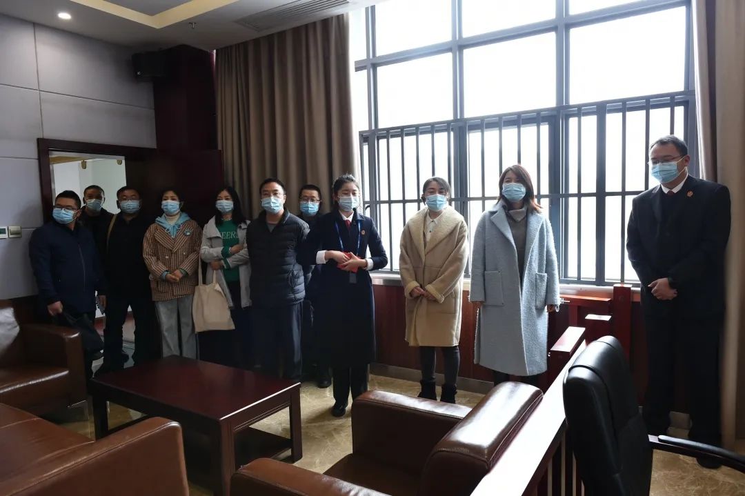 【代表委员】“为民有温度有速度有力度”麒麟政协委员充分肯定法院工作