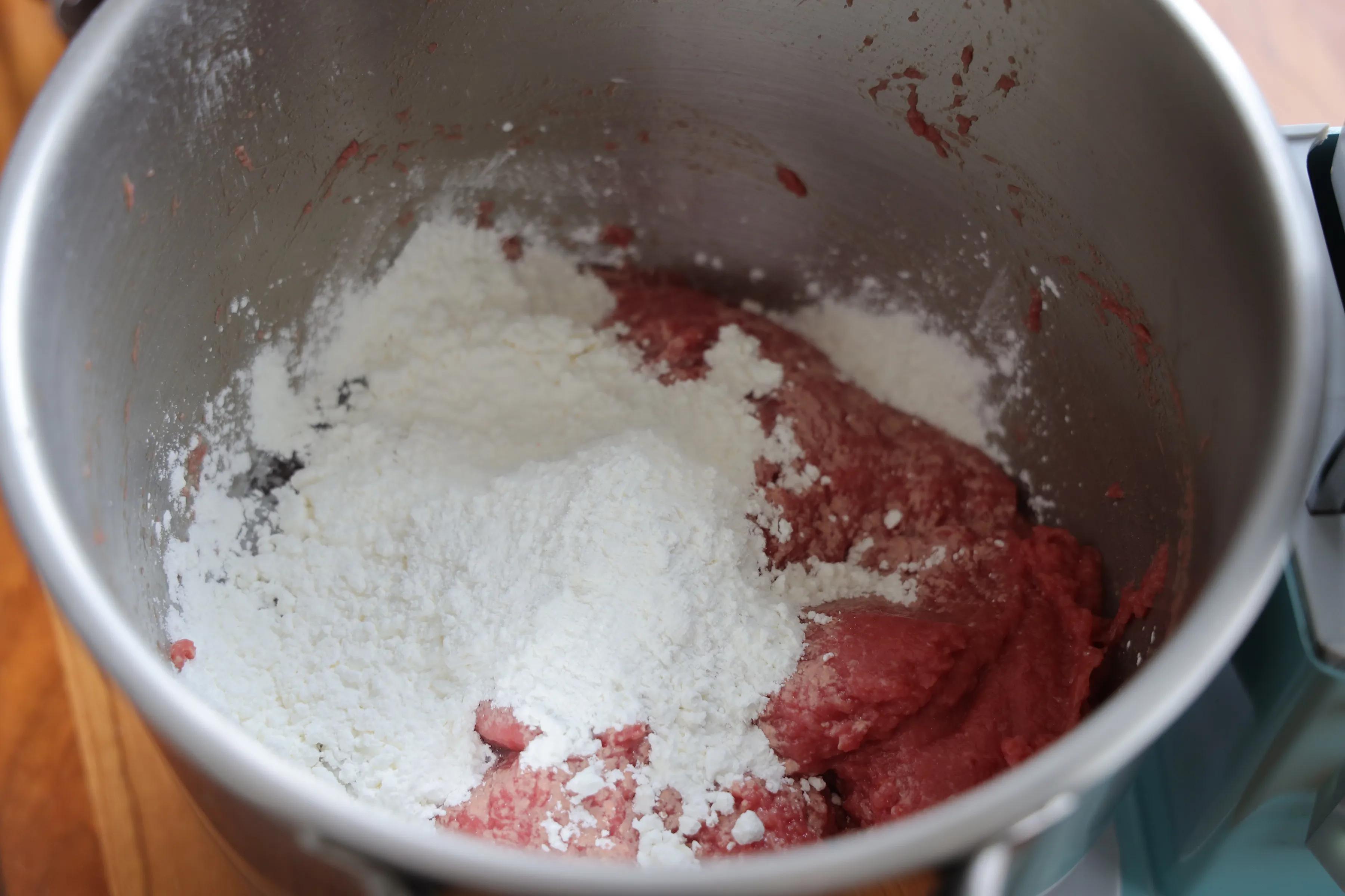 过年了，自制牛肉丸，Q弹有嚼劲，做汤涮火锅绝了，无添加更放心