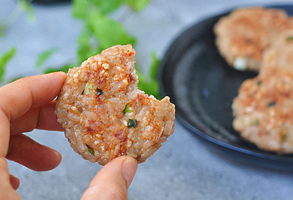 糯米最过瘾的吃法，不做丸子、不捏饭团，软嫩咸鲜，比糍粑健康