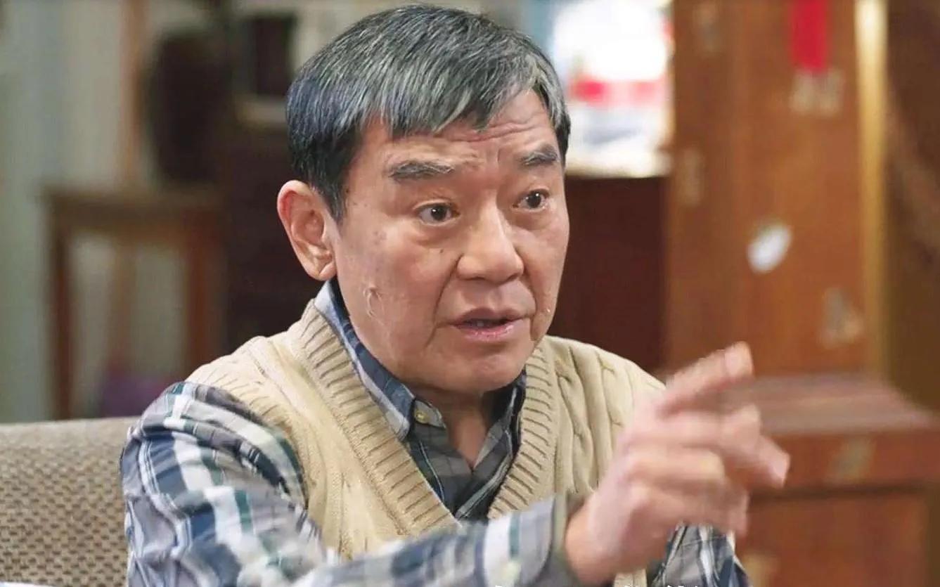 演员李立群，娶大学教授为妻，相伴一生无绯闻