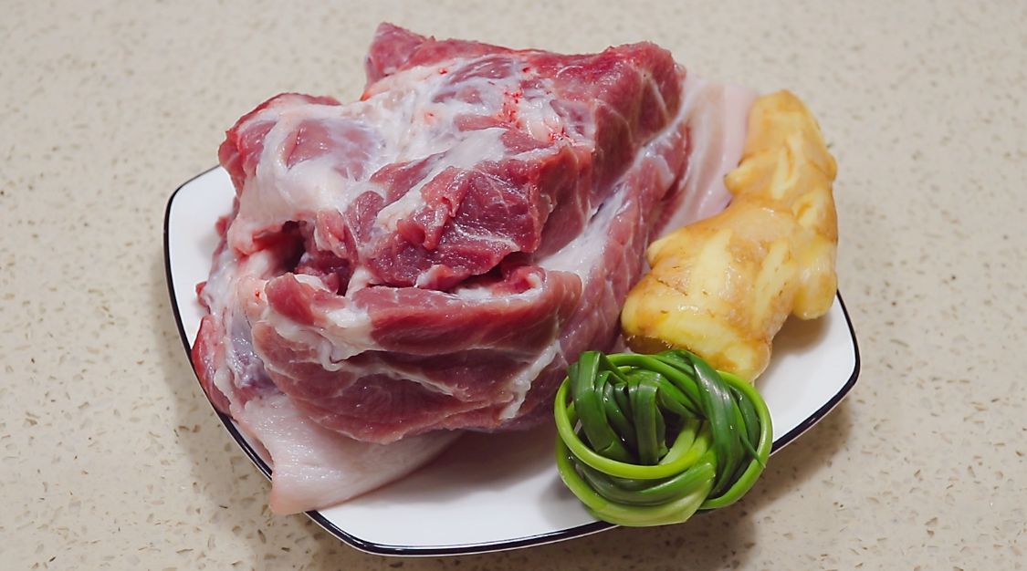 过年了，无论有钱没钱，这道猪肉一定要上桌，1个电饭锅搞定