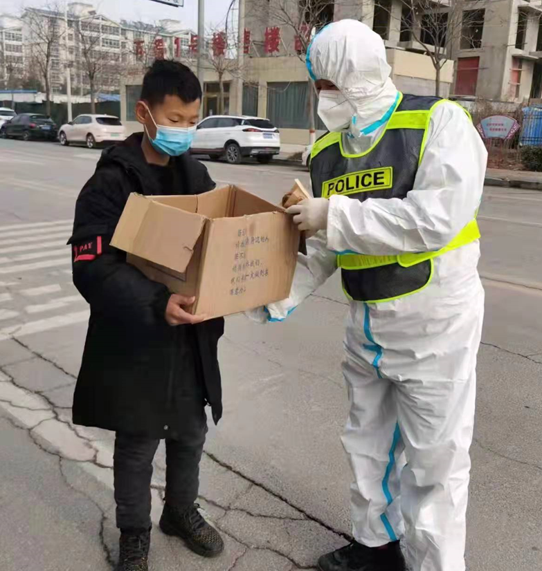 河南滑县：隔离病毒不隔离爱
