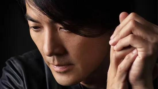 娱乐大爆料，周深、吴彦祖、杨幂、郑伊健、迪丽热巴、胡彦斌何炅