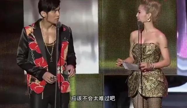 周杰伦与蔡依林恋爱曲折，双J恋让人唏嘘