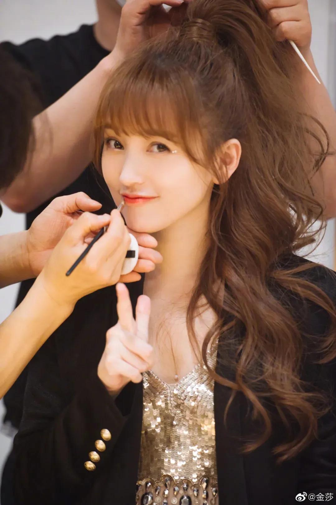 金莎｜四十依旧宛若少女，时间好像把她忘了