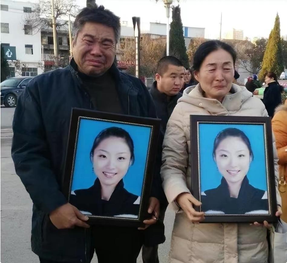 23岁当央视主播，2年后命丧男友刀下，她的人生太过悲剧