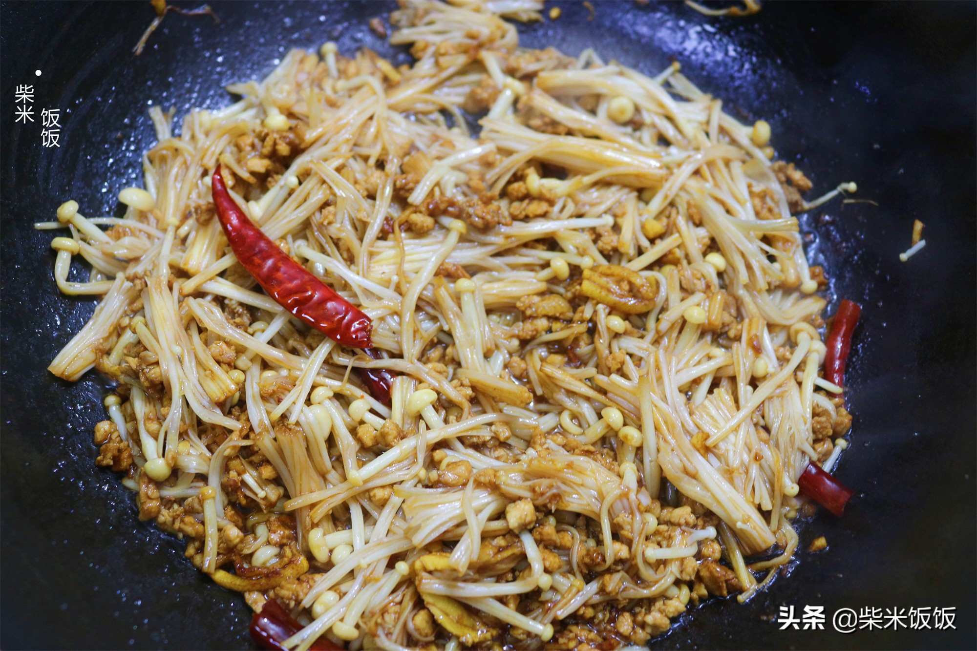 粉条的神仙吃法，4种食材一锅出，鲜香四溢，好吃得连汤也不剩