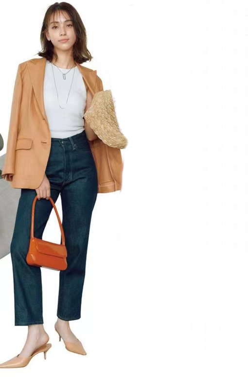 不愧是色彩王者，一穿就惊艳！6类“配色穿搭”，讲究女人最喜欢