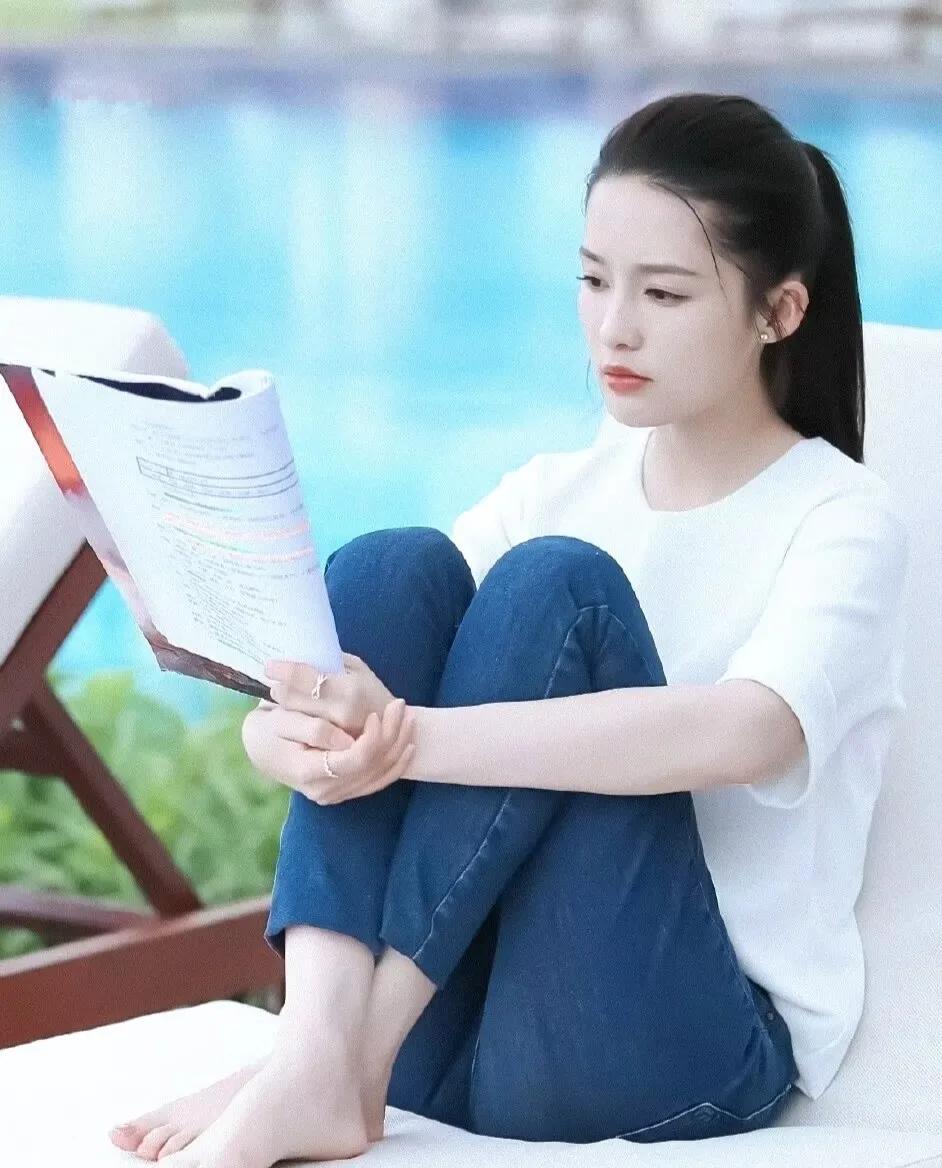 万年不红的女星—李沁