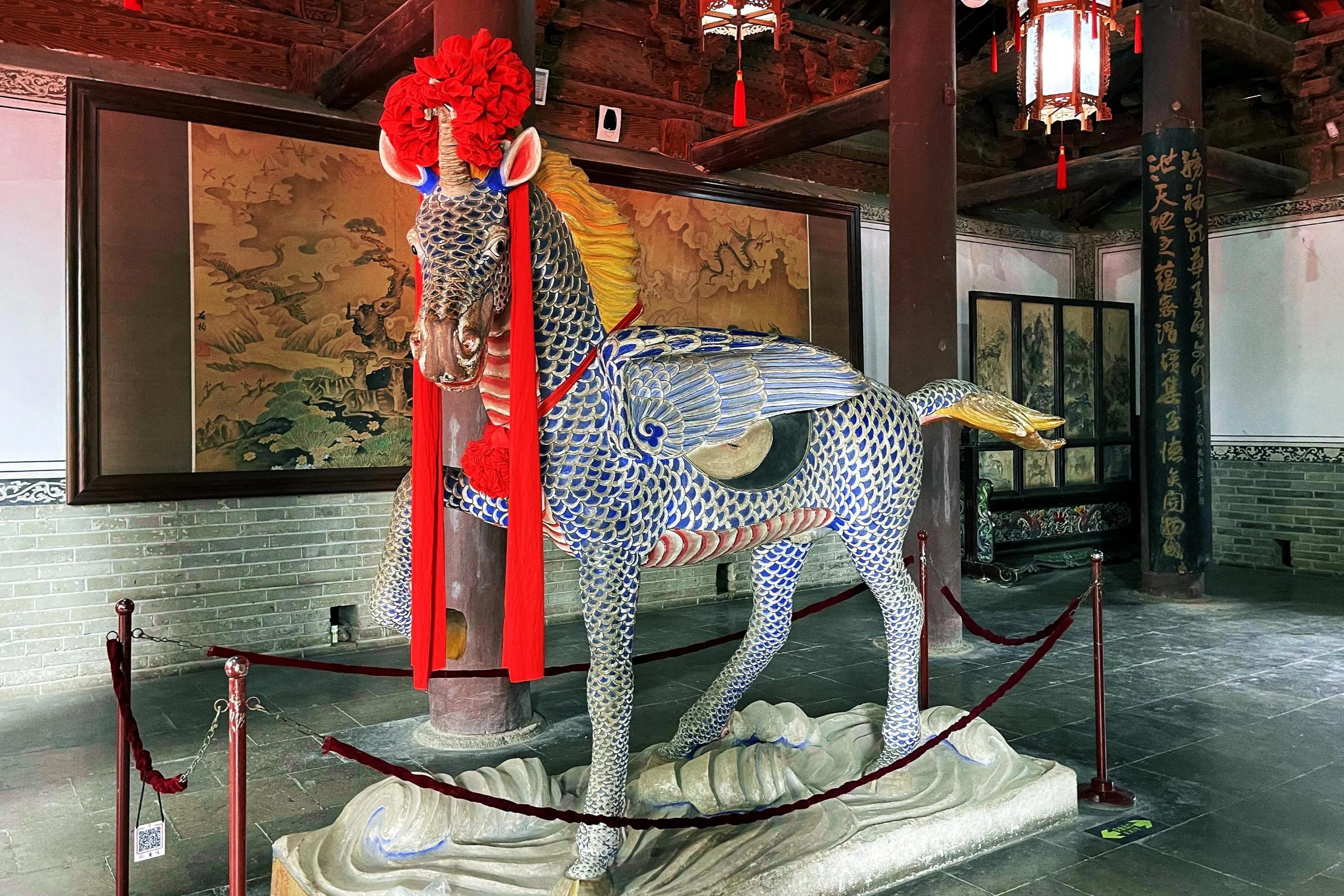 天水伏羲庙龙马塑像